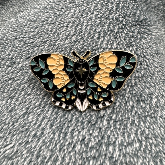 Celestial Floral Moth Pin Brooch A - Picture 1 of 3
